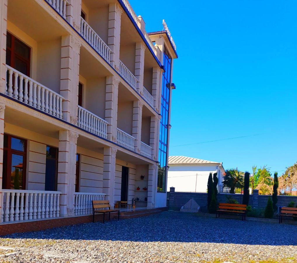 Golden House Hotel Anaklia Eksteriør billede